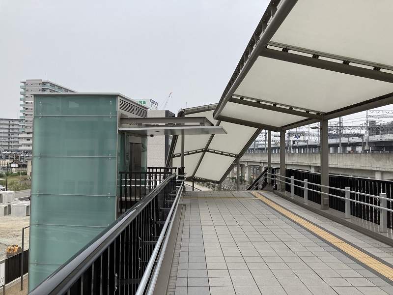 バリアフリーの連絡通路