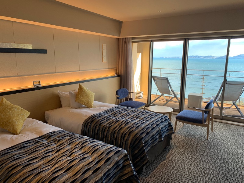 海が見えるホテル